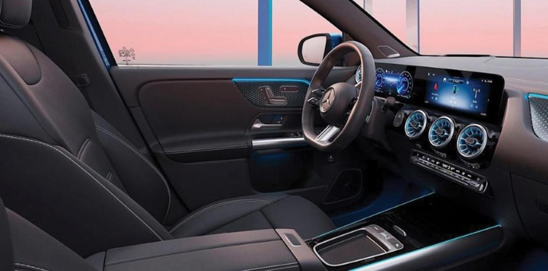 نمای کابین و داشبورد خودروی الکتریکی مرسدس بنز (Mercedes-Benz) EQE