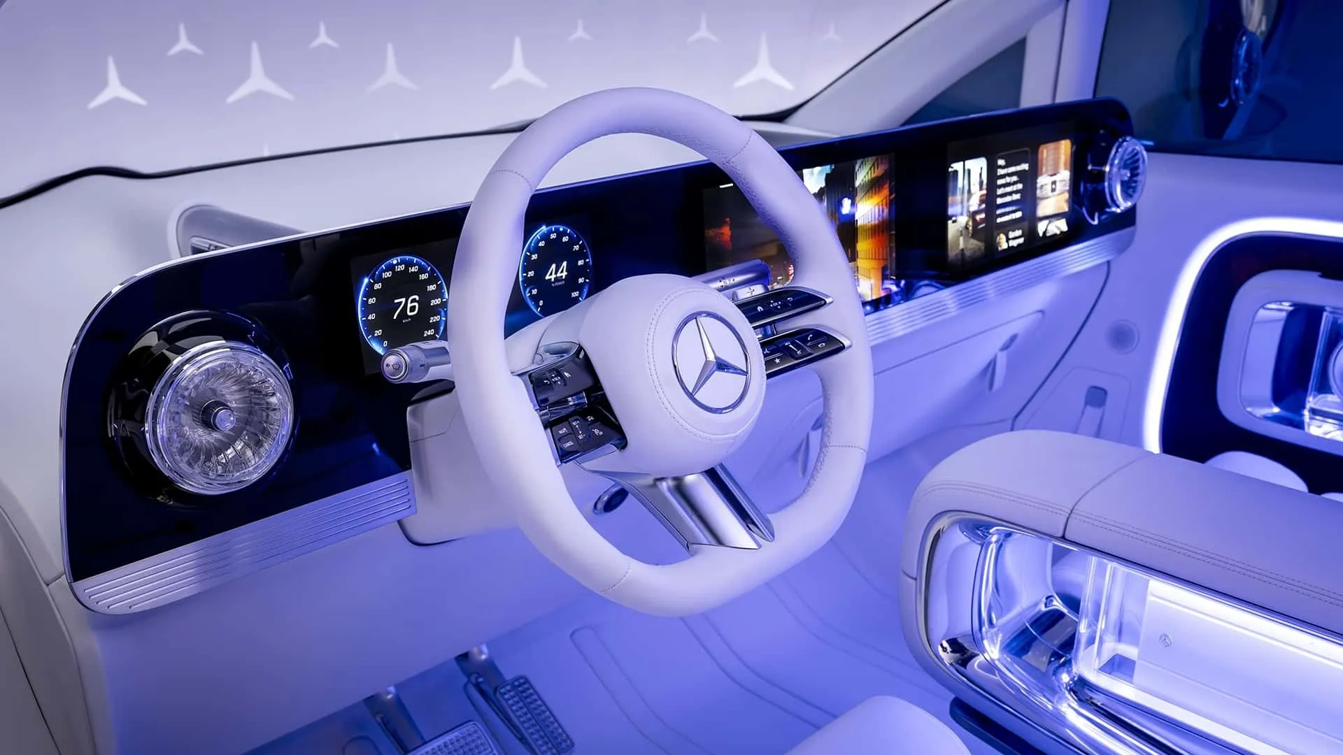نمای کابین جلو خودرو مرسدس Vision V 