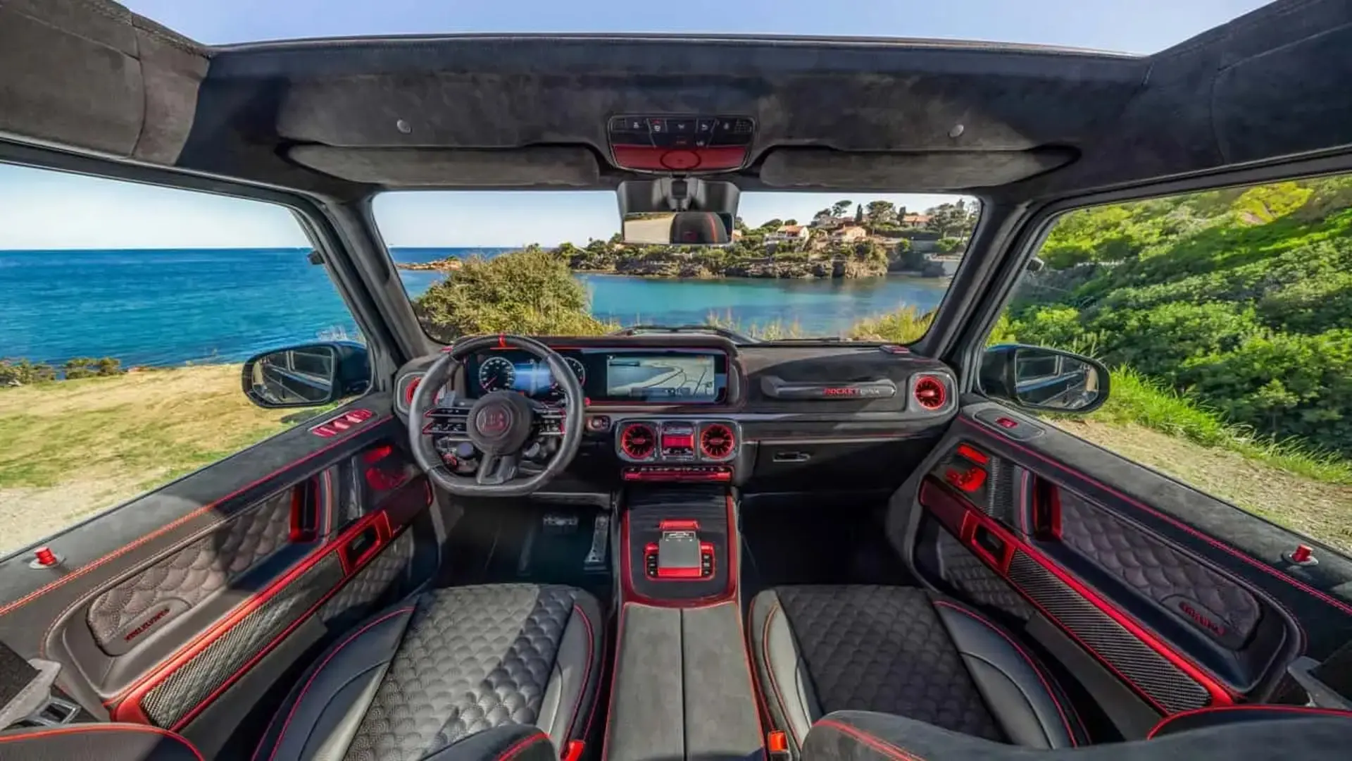 کابین خودروی مرسدس جی‌کلاس (Mercedes-Benz G-Class) با طراحی اختصاصی برابوس