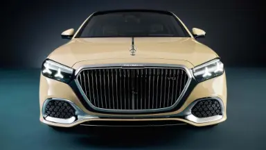 خودرو مرسدس میباخ (Mercedes-Maybach) مدل لبرون جیمز با رنگ کرم