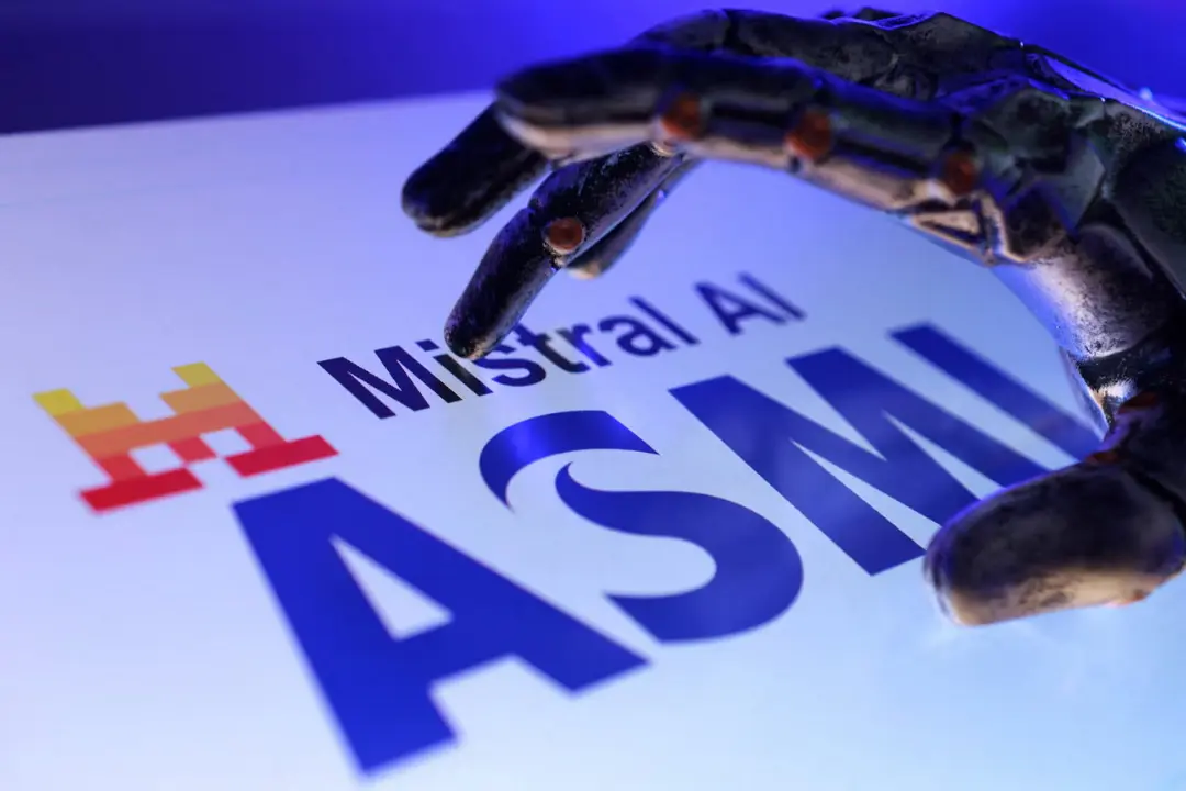 لوگوهای ASML و Mistral AI 