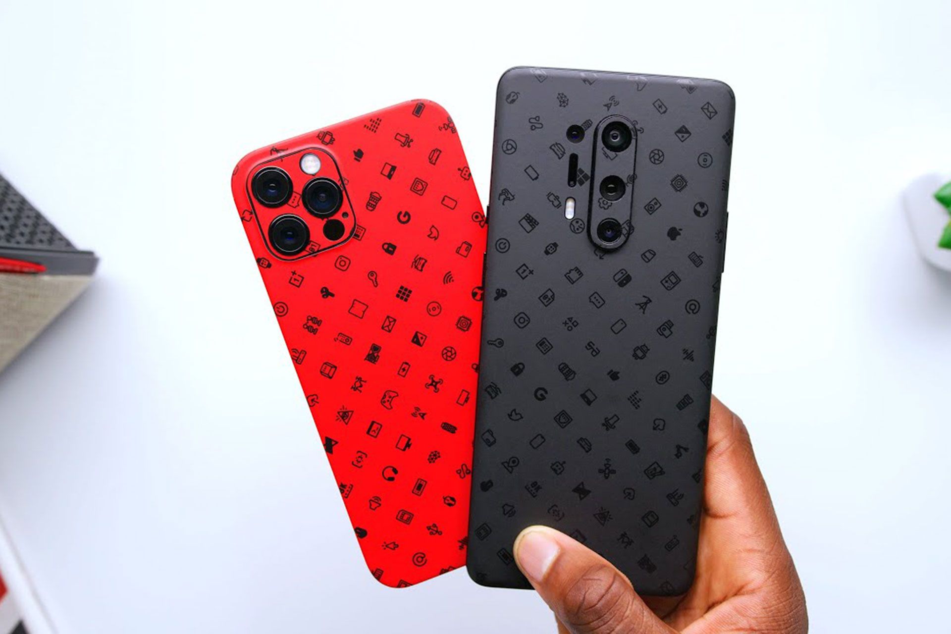 اسکین‌های MKBHD که با همکاری Dbrand تولید کرده‌ بود