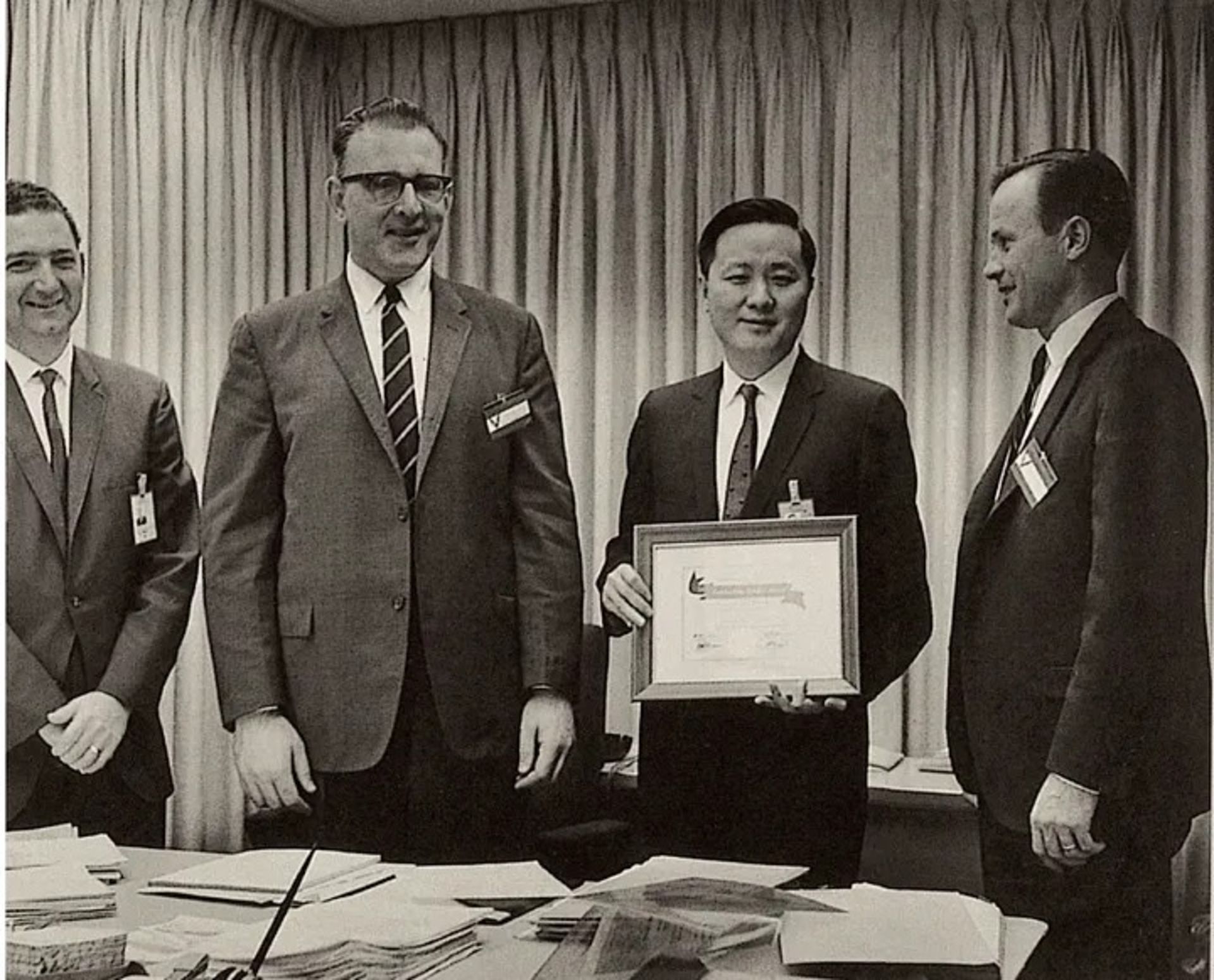 موریس چانگ در زمان مدیرعاملی بخش ترانزیستور ژرمانیوم در تگزاس اینسترومنتس