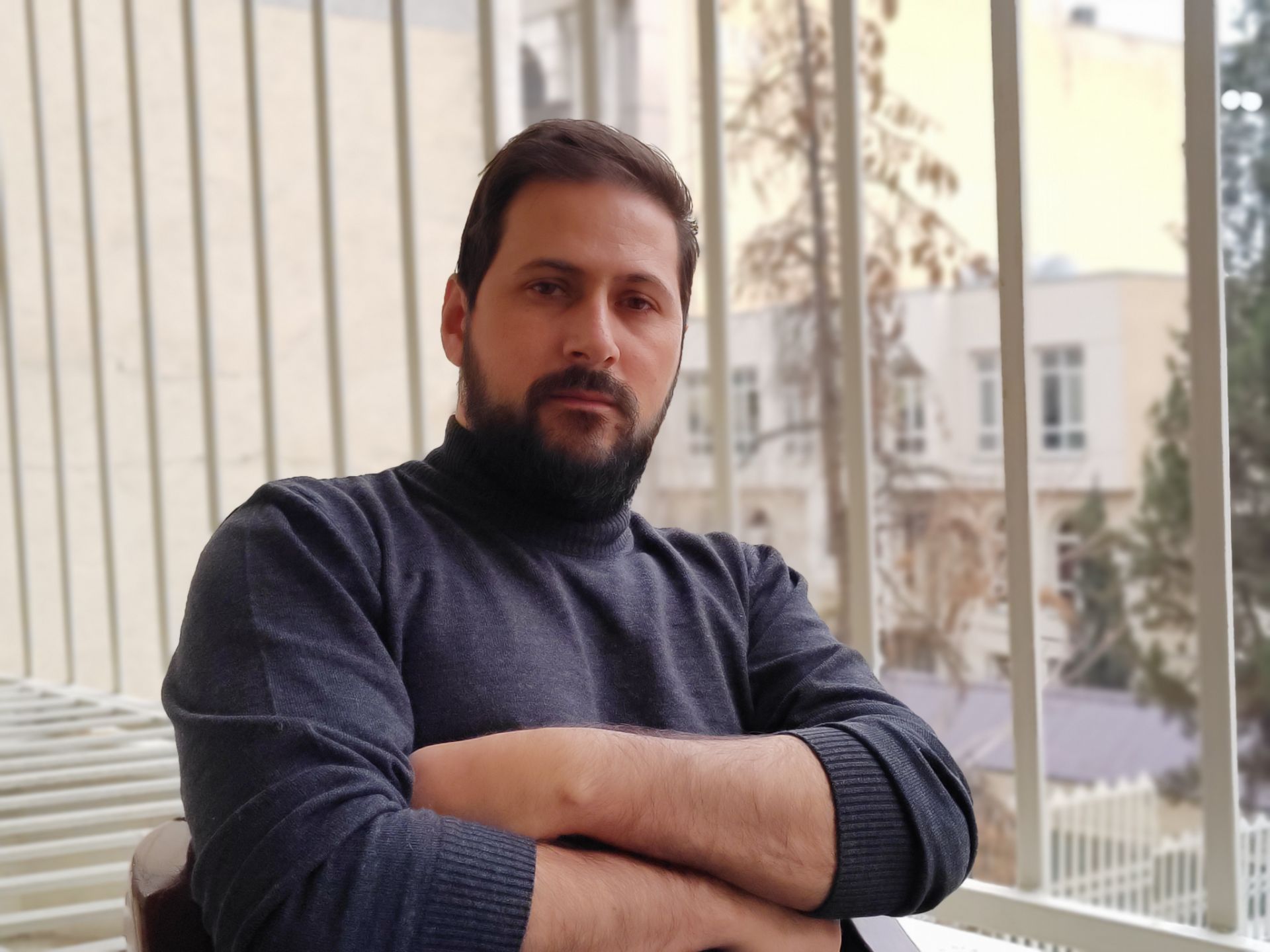 عکس پرتره موتورولا اج ۳۰ فیوژن از سجاد پناهی در حالت ۵۰ میلی‌متر