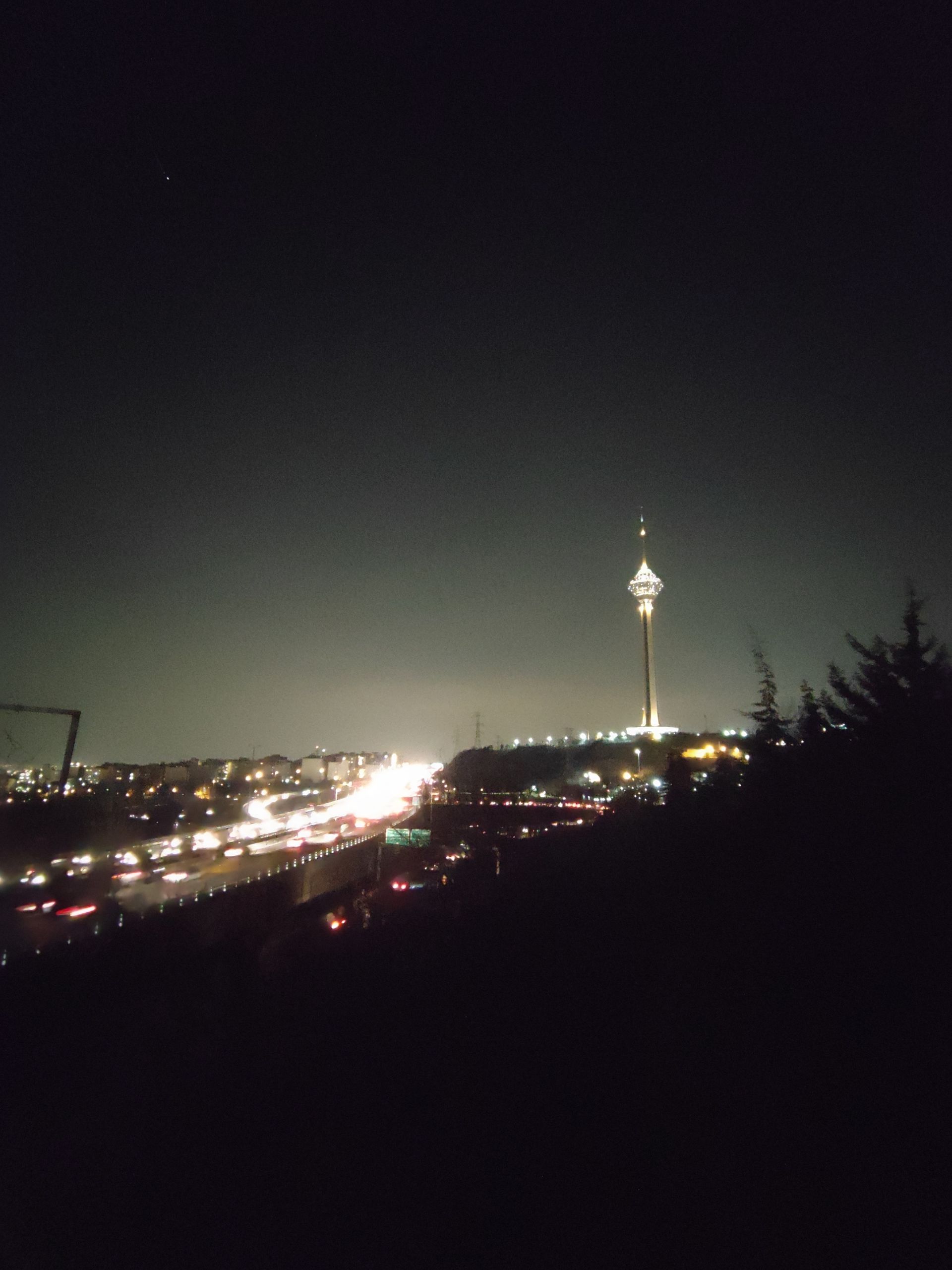 نمونه عکس دوربین اولتراواید موتورولا اج ۳۰ فیوژن در شب