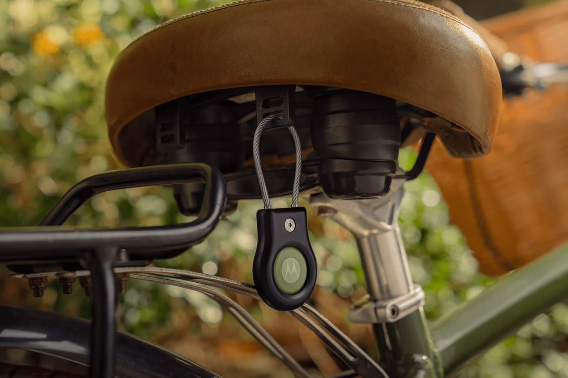 ردیاب هوشمند موتو تگ / Moto Tag موتورولا روی دوچرخه