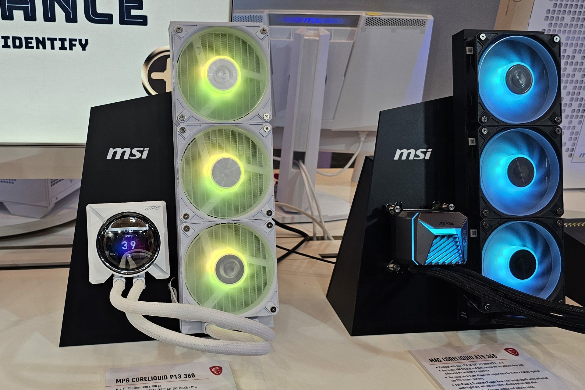 دو مدل خنک کننده مایع پردازنده msi روی استند نمایشگاه ces 2025