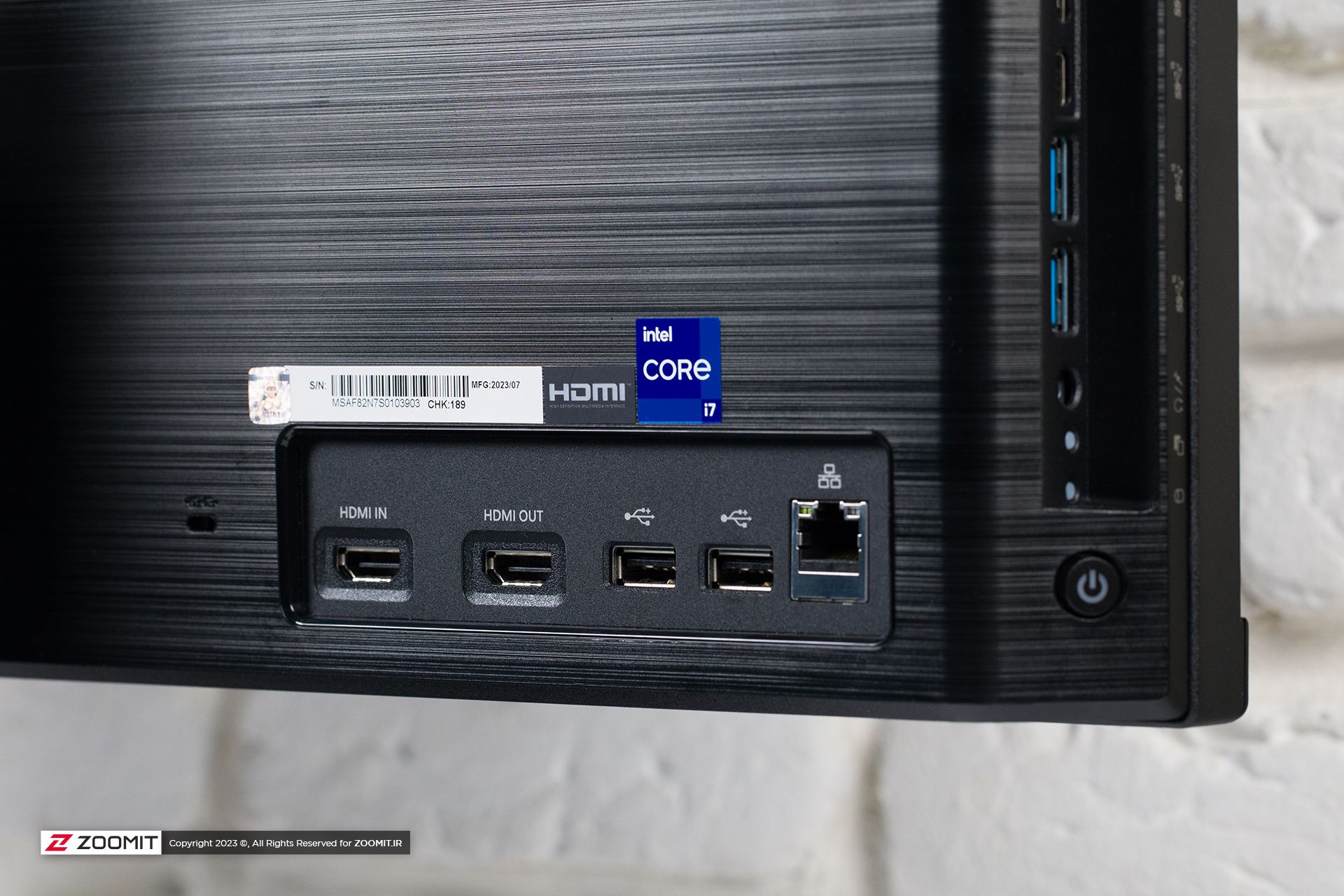 درگاه‌های پشت آل این وان AM272P ام‌اس‌آی