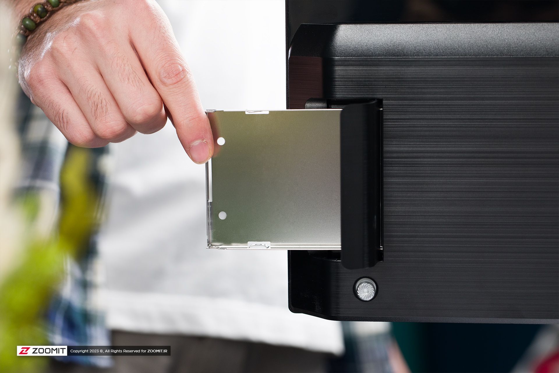 تعویض HDD و SSD آل این وان AM272P ام‌اس‌آی