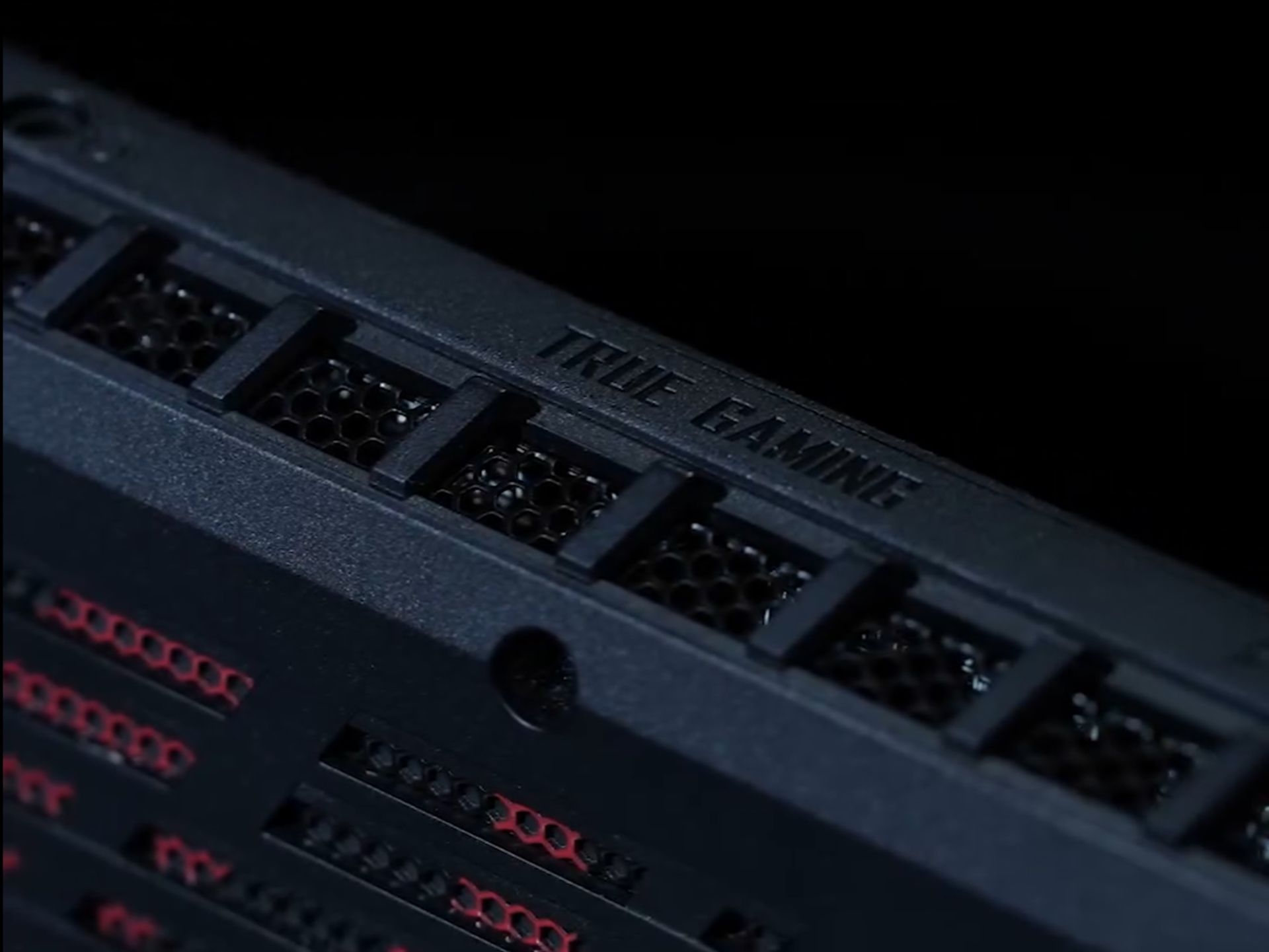 خروجی هوای کنسول دستی MSI از نمای نزدیک