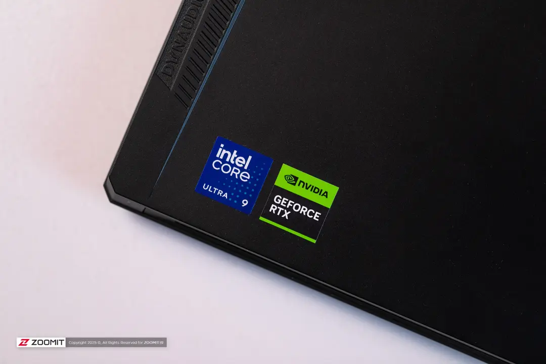 استیکر اینتل و انویدیا روی لپ‌تاپ  MSI Raider 18 HX AI A2XWX