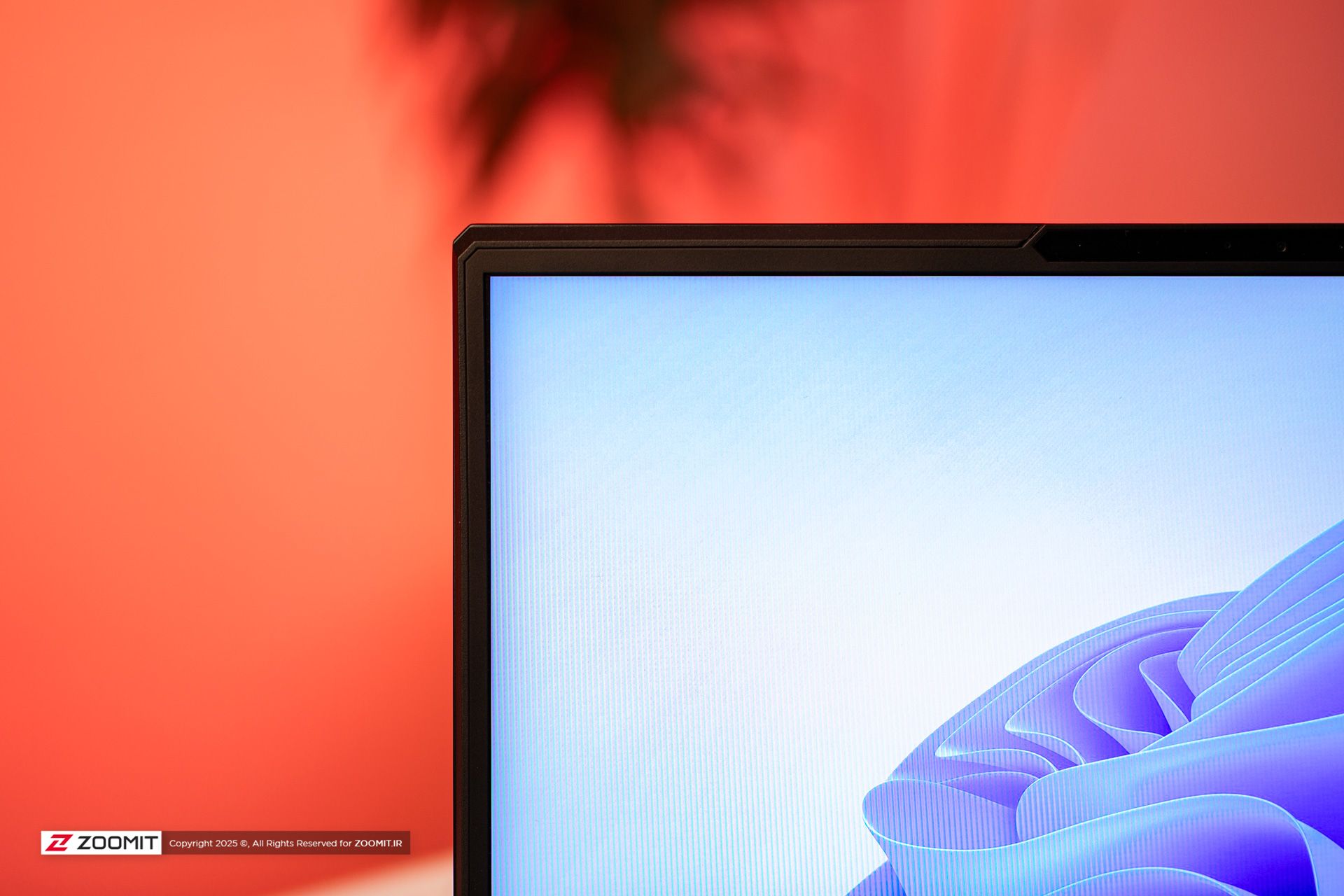 حاشیه نمایشگر  MSI Raider 18 HX AI A2XWX