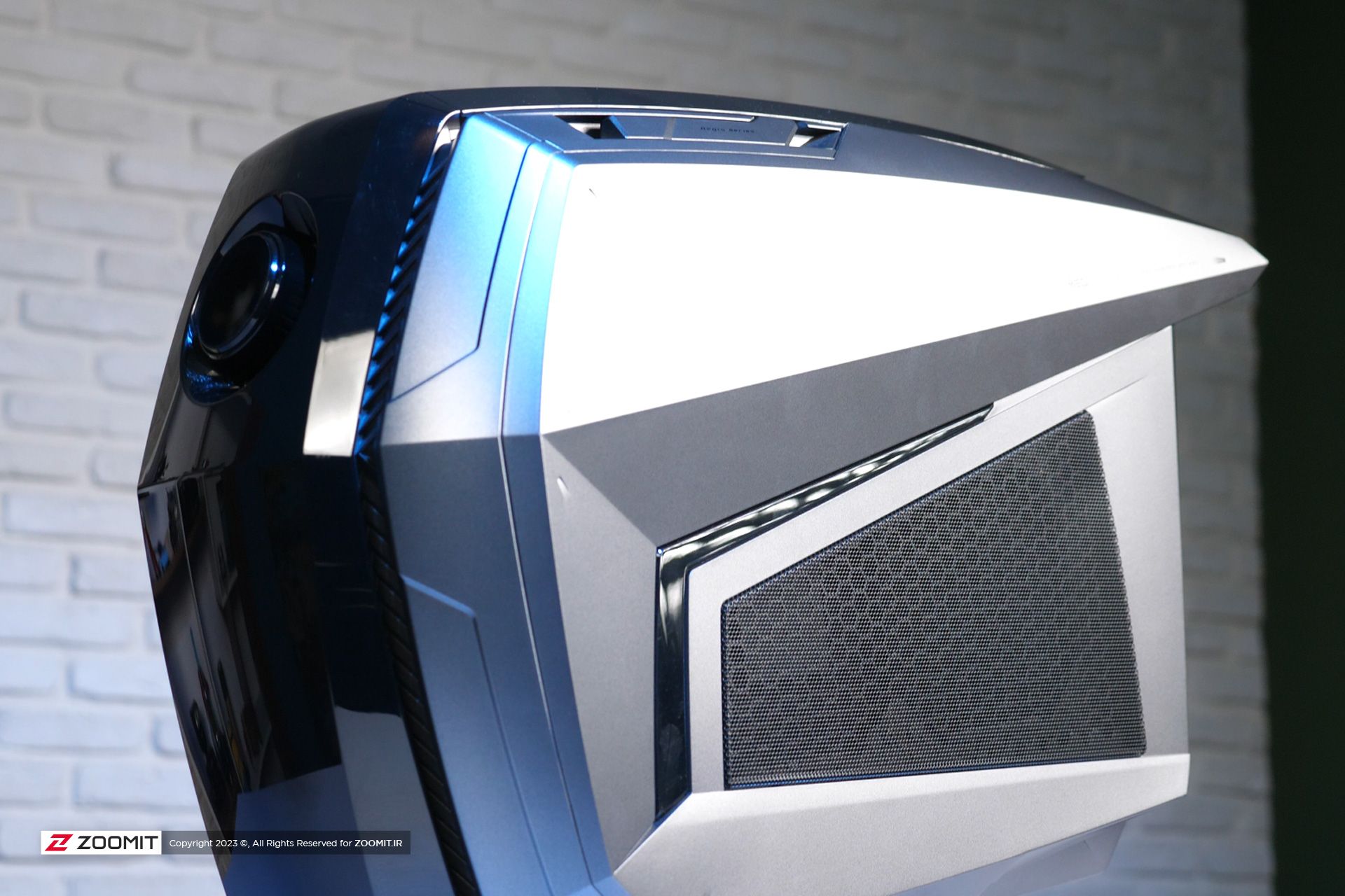 نمای سمت راست کیس گیمینگ Aegis TI5 ام‌اس‌آی