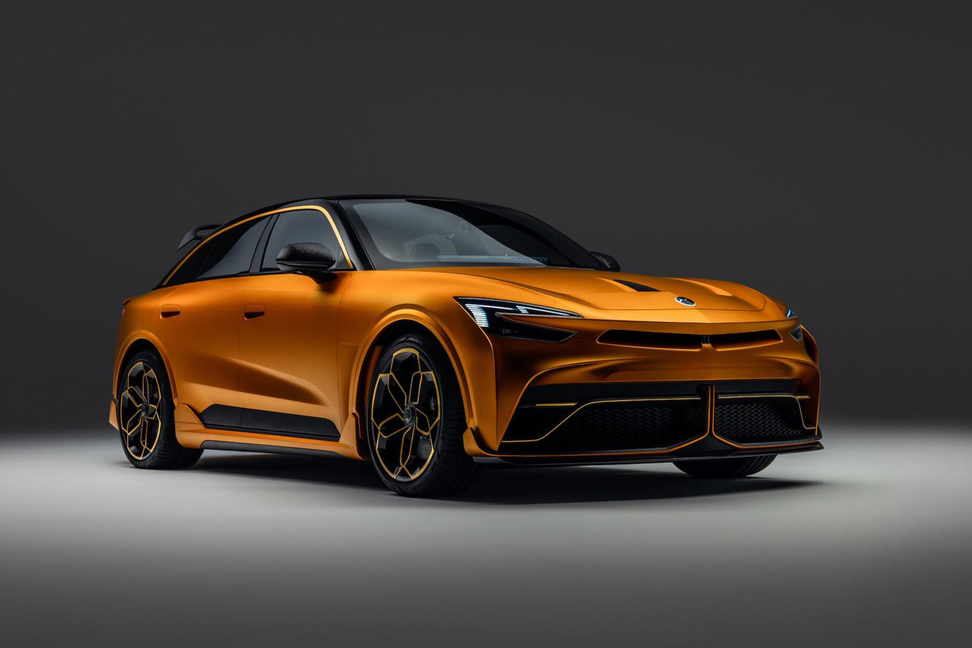 نمای روبروی خودروی الکتریکی Mullen 5 RS با رینگ‌های اسپرت و رنگ نارنجی