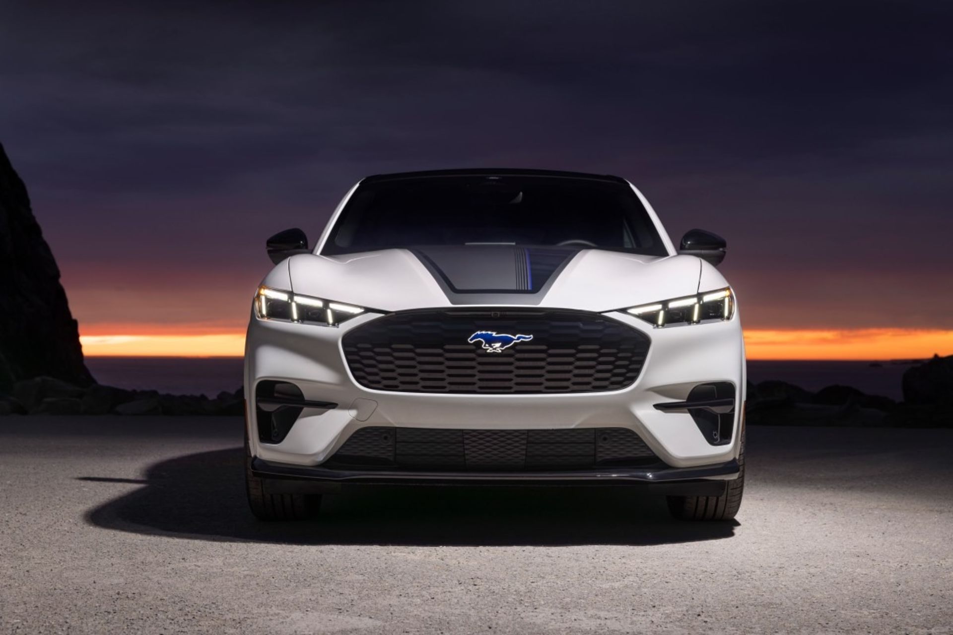 نمای جلویی فورد موستانگ Mach-E GT California Special