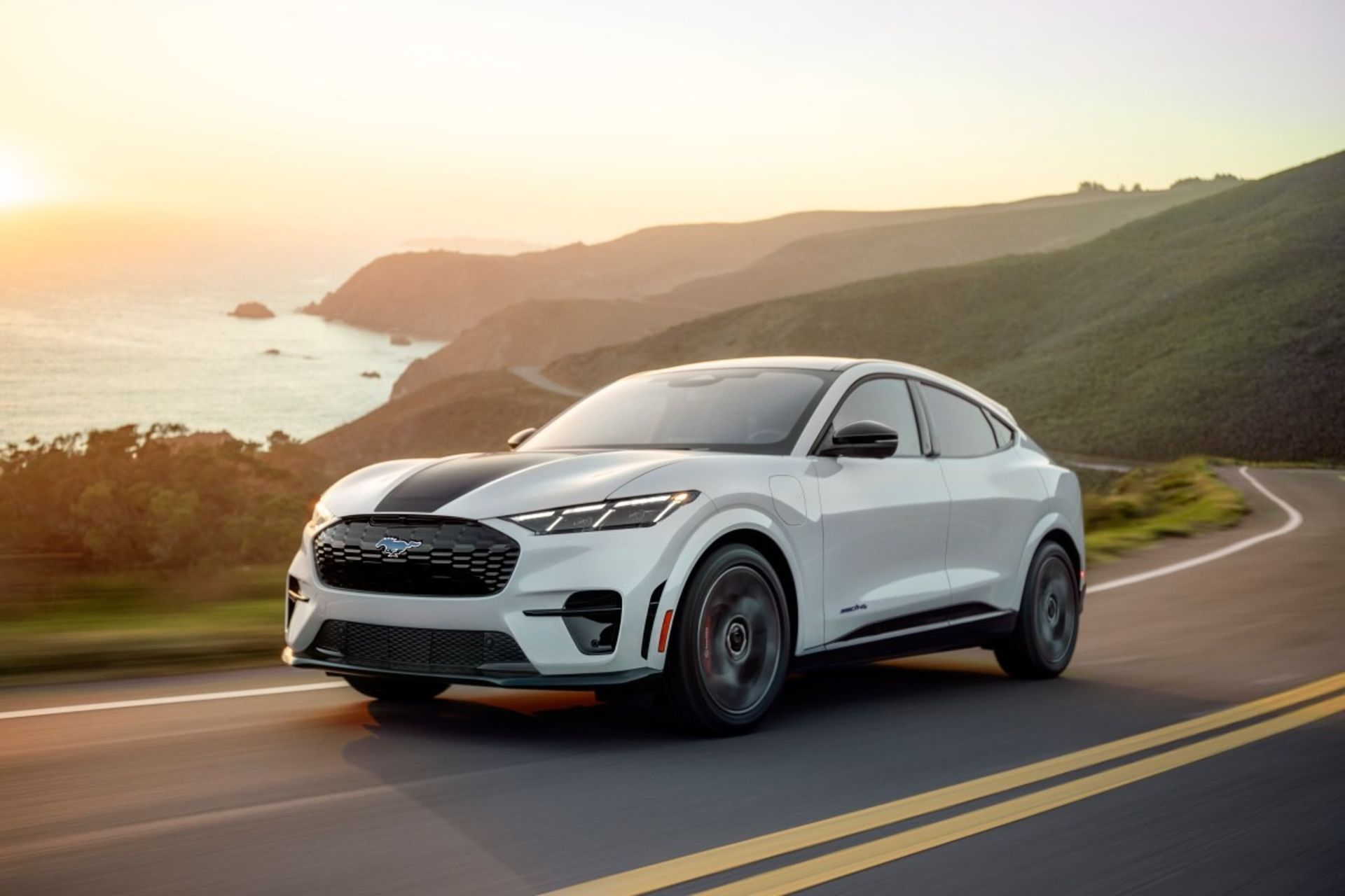 فورد موستانگ Mach-E GT California Special در جاده