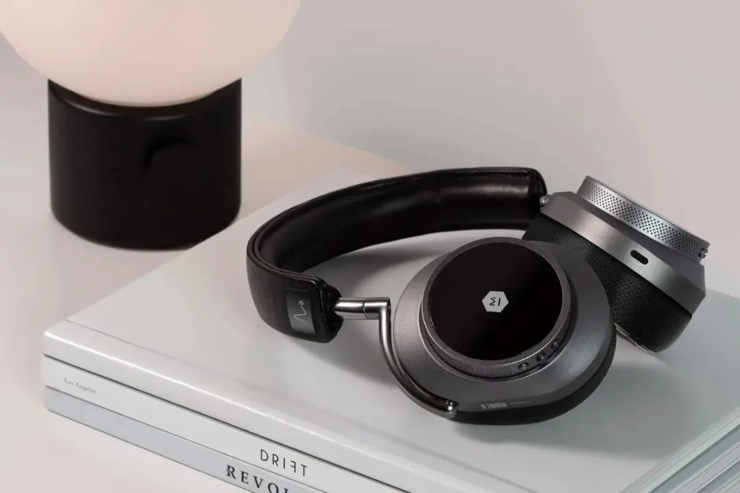 هدفون نوروتکنولوژی  MW75 Neuro