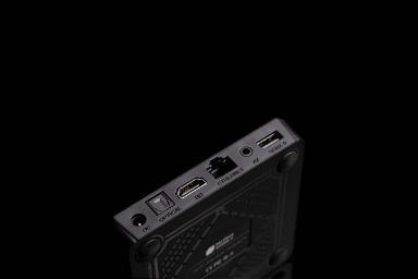 نمای پشت باکس نت باکس شاین اس / NETBOX Shine S