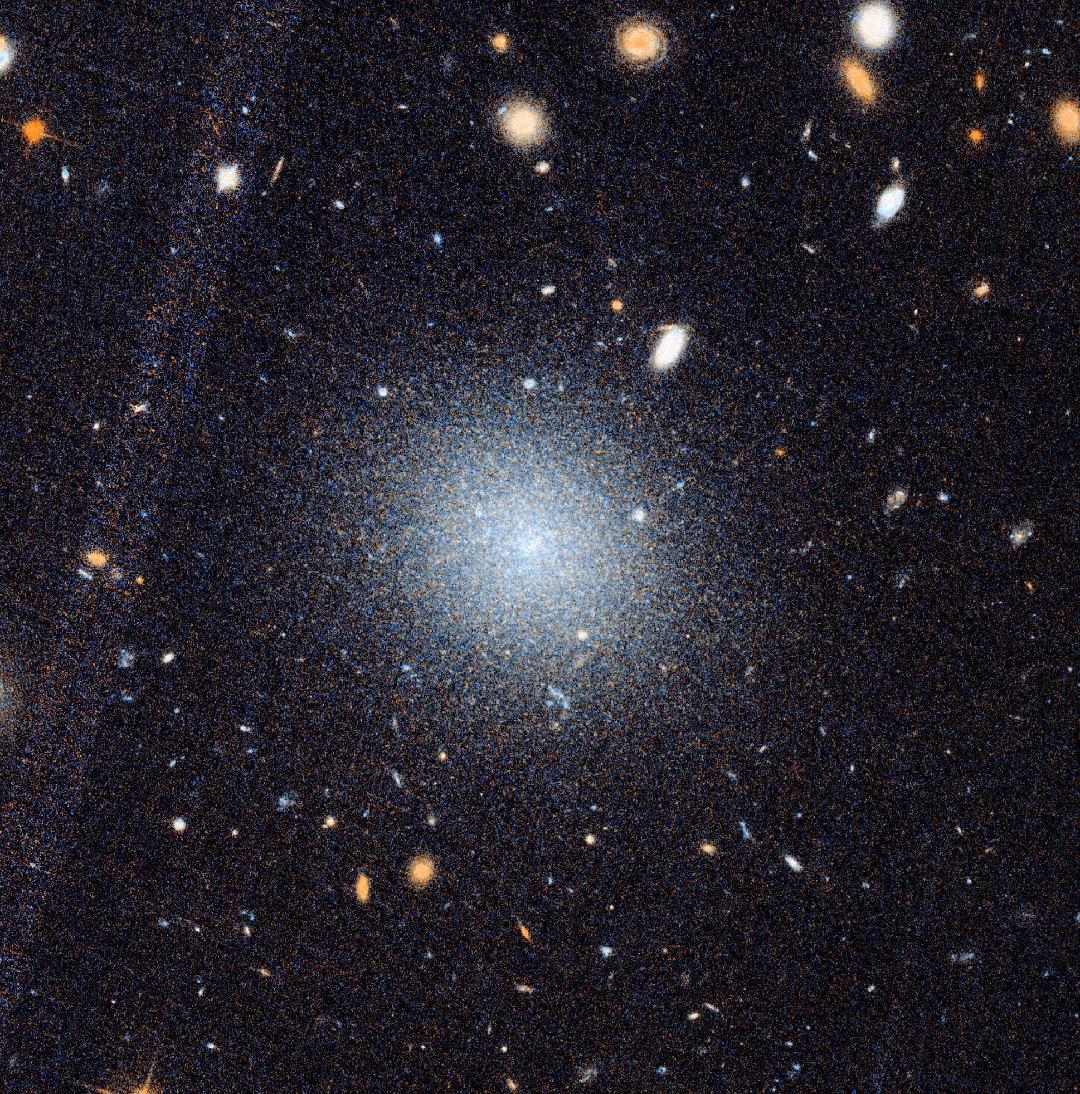 کهکشان NGC 1052-DF9
