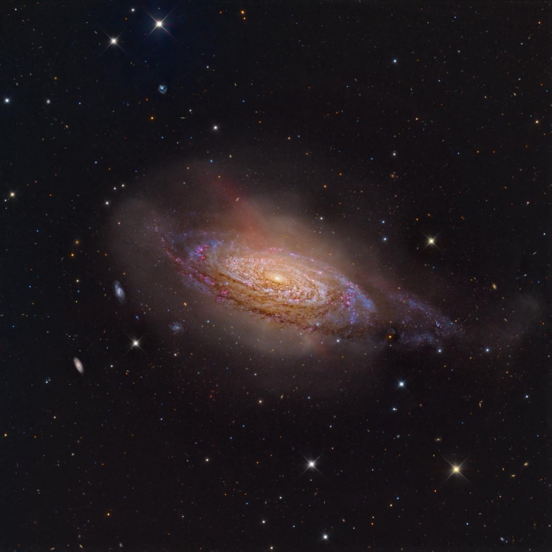 کهکشان NGC 3521