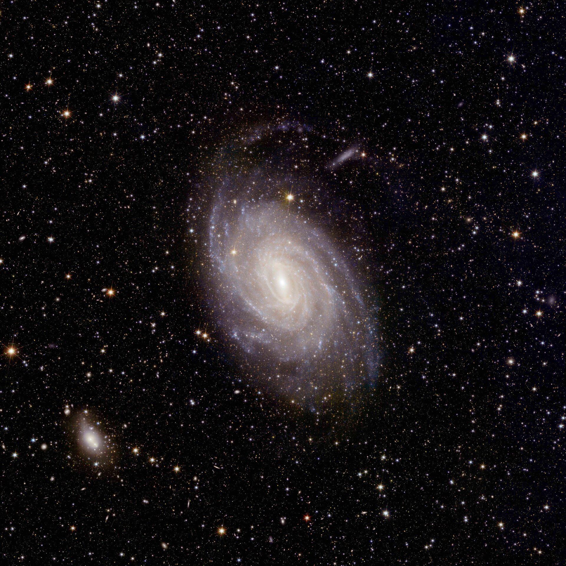 کهکشان  ngc6744