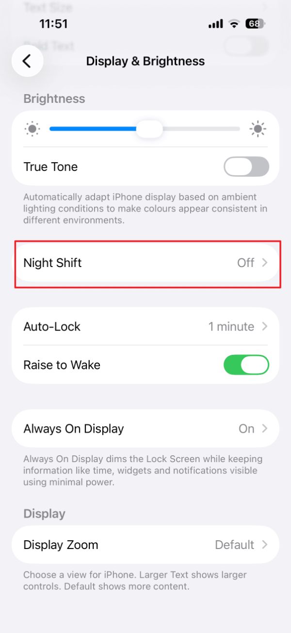 تنظیمات Display & Brightness در تنظیمات آیفون