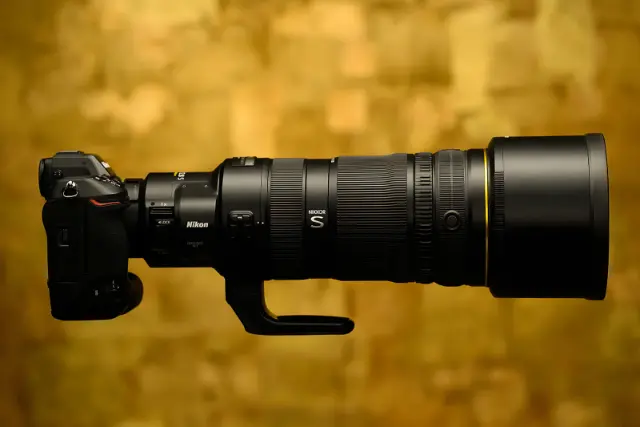 نیکون از لنز فوق‌حرفه‌ای و هیجان‌انگیز Nikkor Z 120-300mm پرده‌برداری کرد