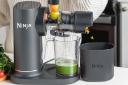 آبمیوه گیری نینجا Ninja NeverClog Cold Press Juicer در حال کار