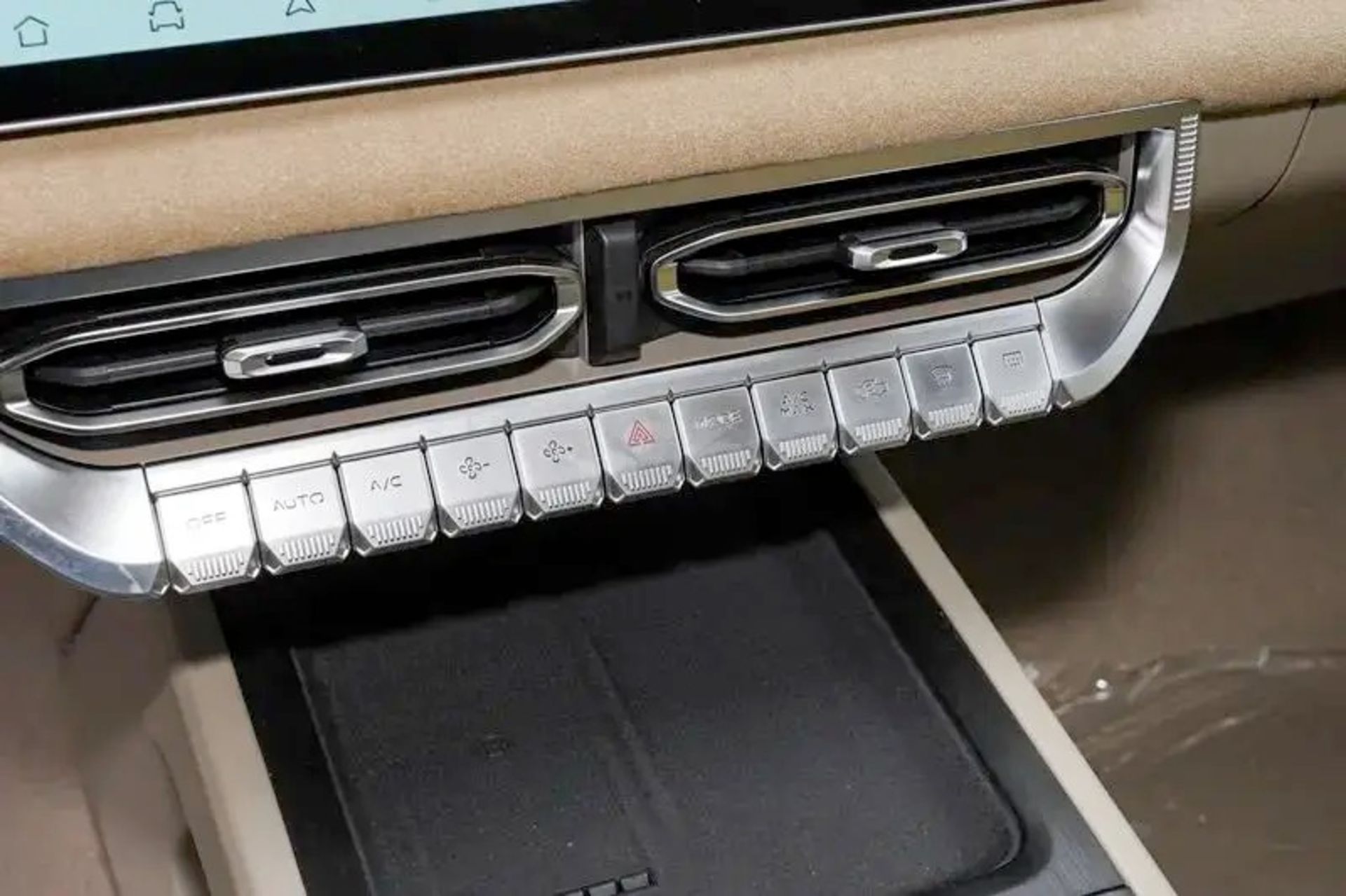 دکمه‌های کنسول مرکزی خودرو نیسان فرانتیر پرو