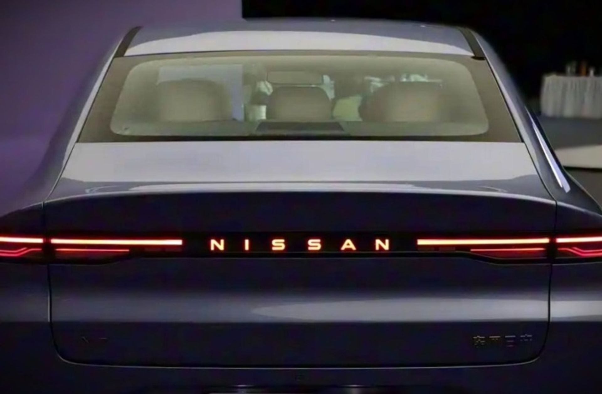 بخش عقبی خودروی نیسان N6