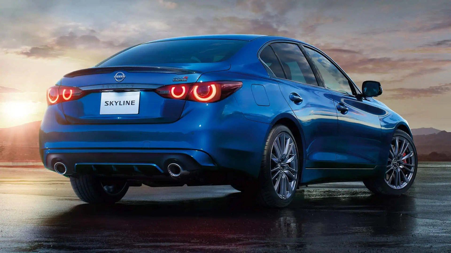 نیسان اسکای لاین 400R Limited نمای پشت