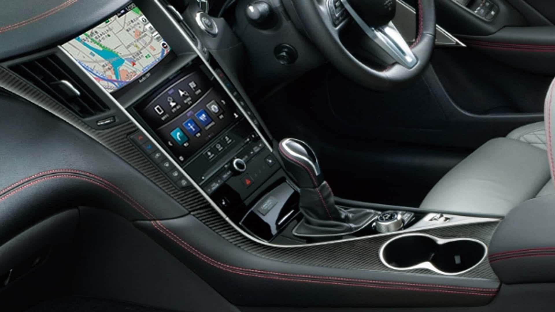 نیسان اسکای لاین 400R Limited داشبورد