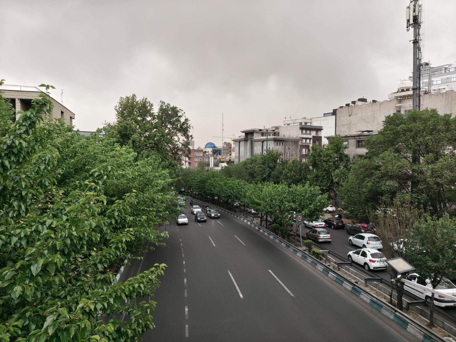 نمونه‌عکس دوربین اصلی ناتینگ فون 4a پرو - در نور مطلوب - ۳