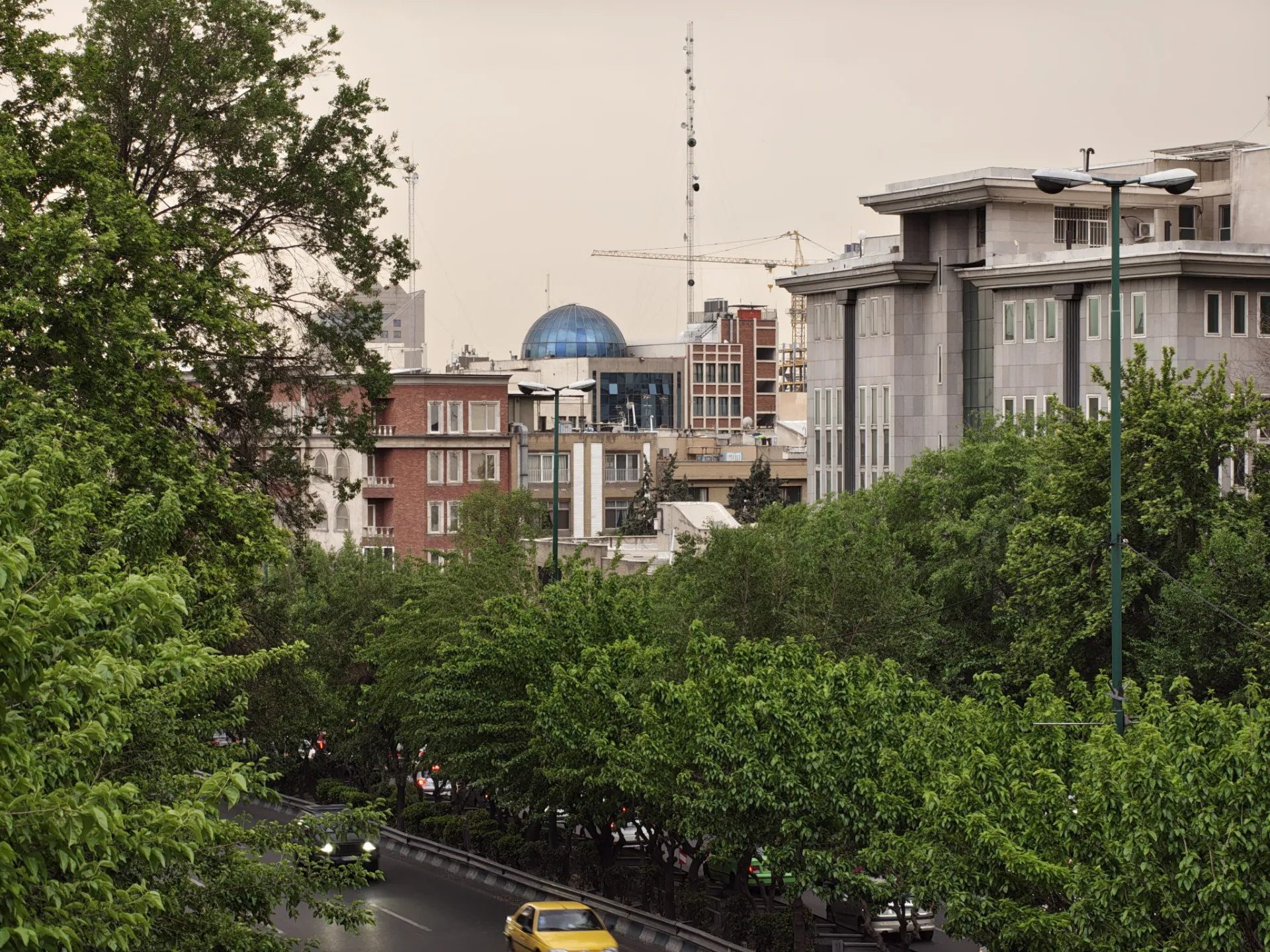 نمونه‌عکس دوربین تله‌فوتو ناتینگ فون 4a پرو - در روشنایی روز - ۸