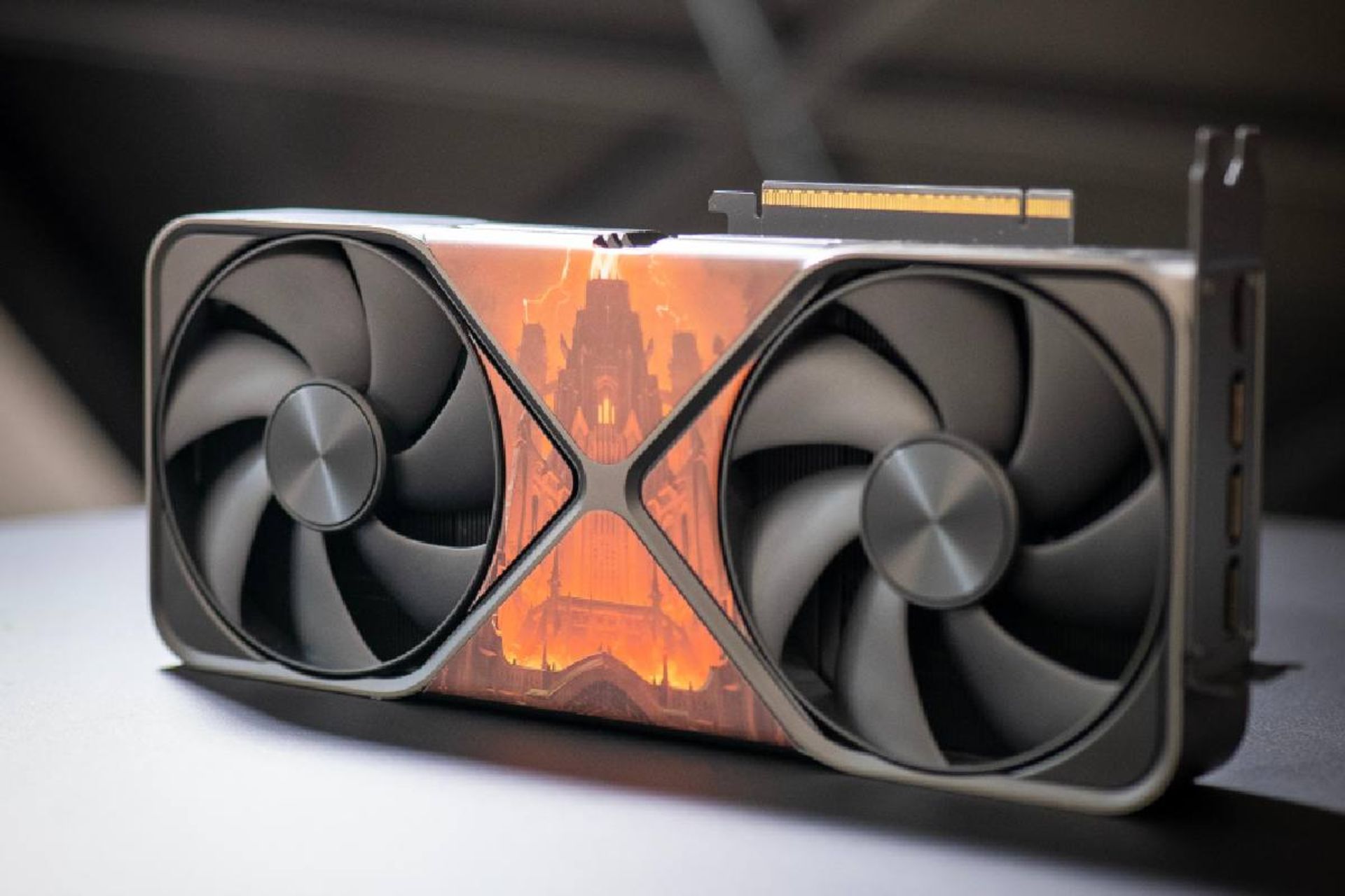 کارت گرافیک  RTX 5090 با طرح DOOM