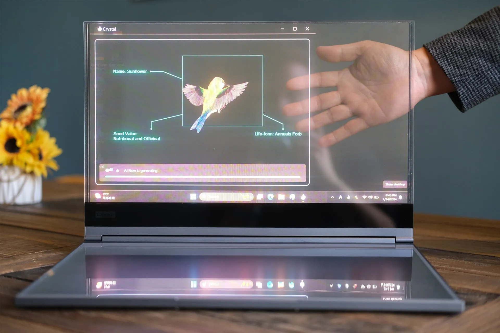 دست در پشت نمایشگر لپ تاپ شفاف لنوو Lenovo