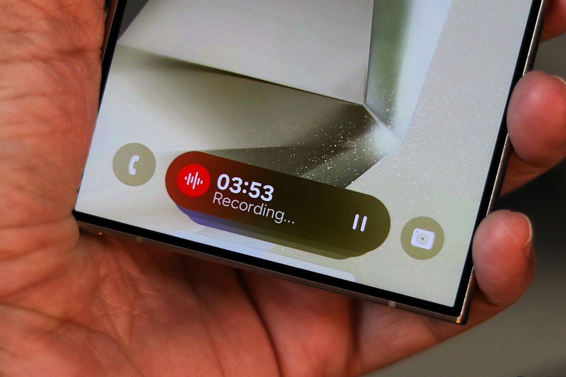 Elementi Semi-Trasparenti in samsung ui