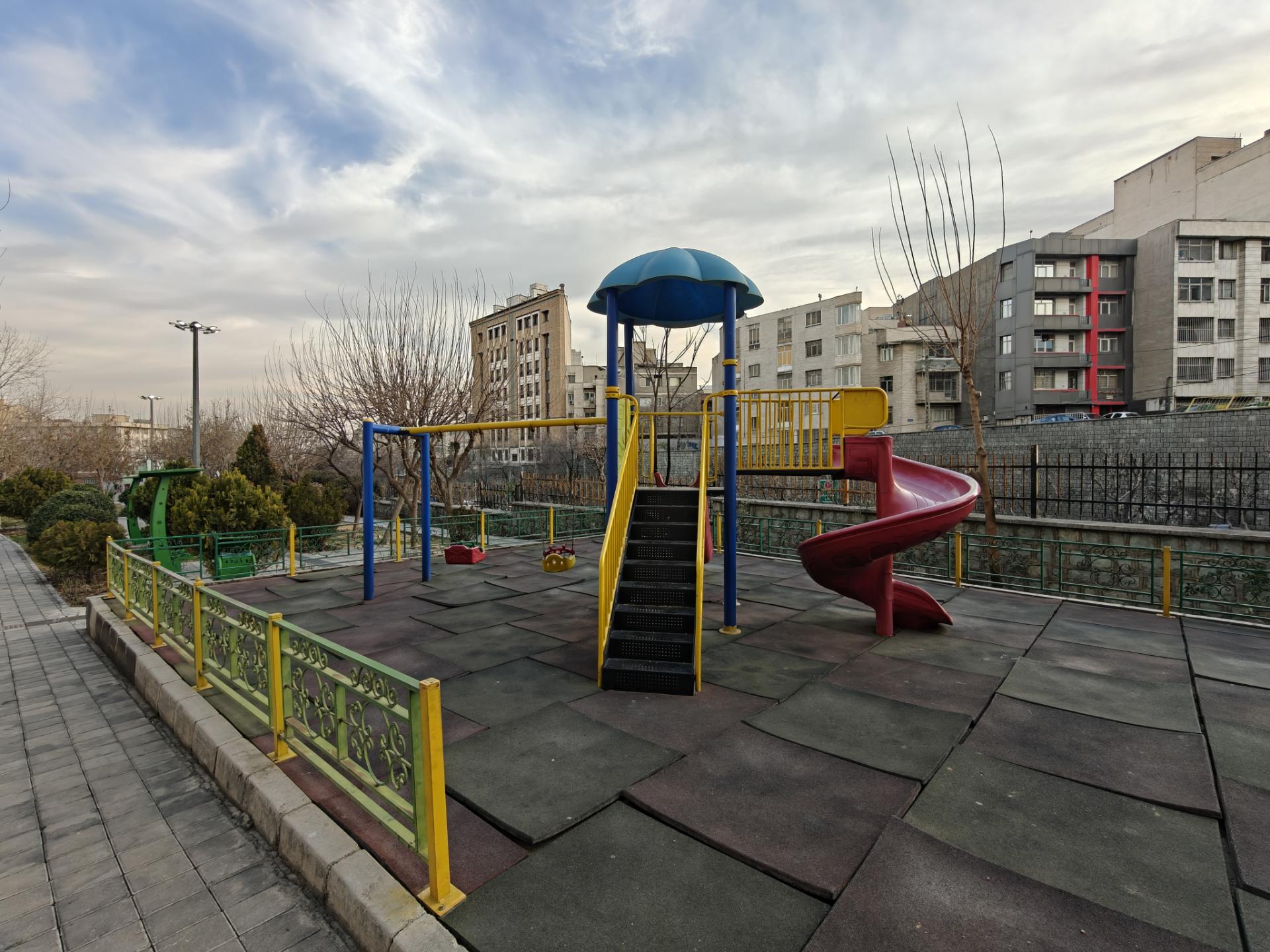 زمین بازی کودک