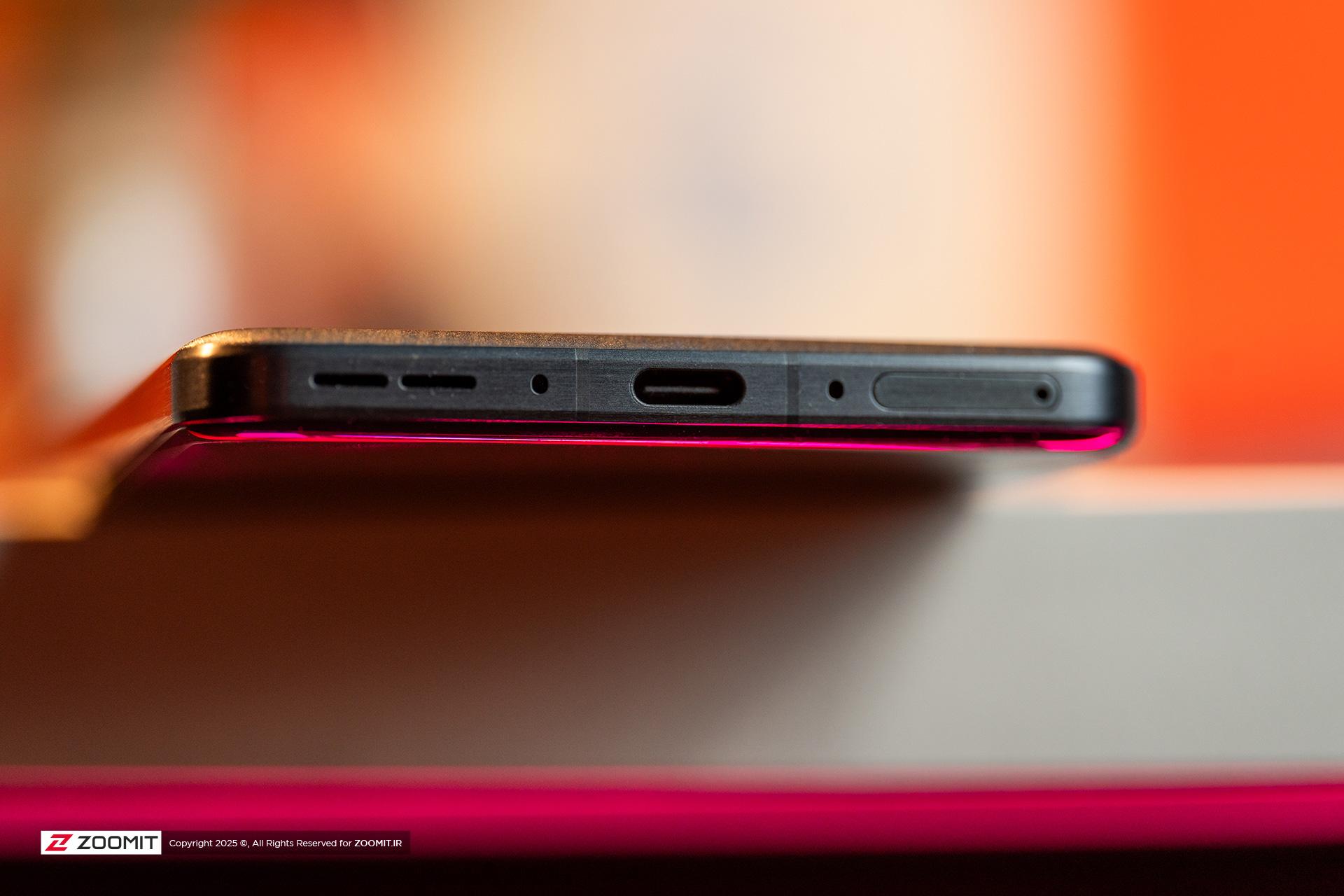 پورت USB-C وان‌پلاس ۱۳ | OnePlus 13