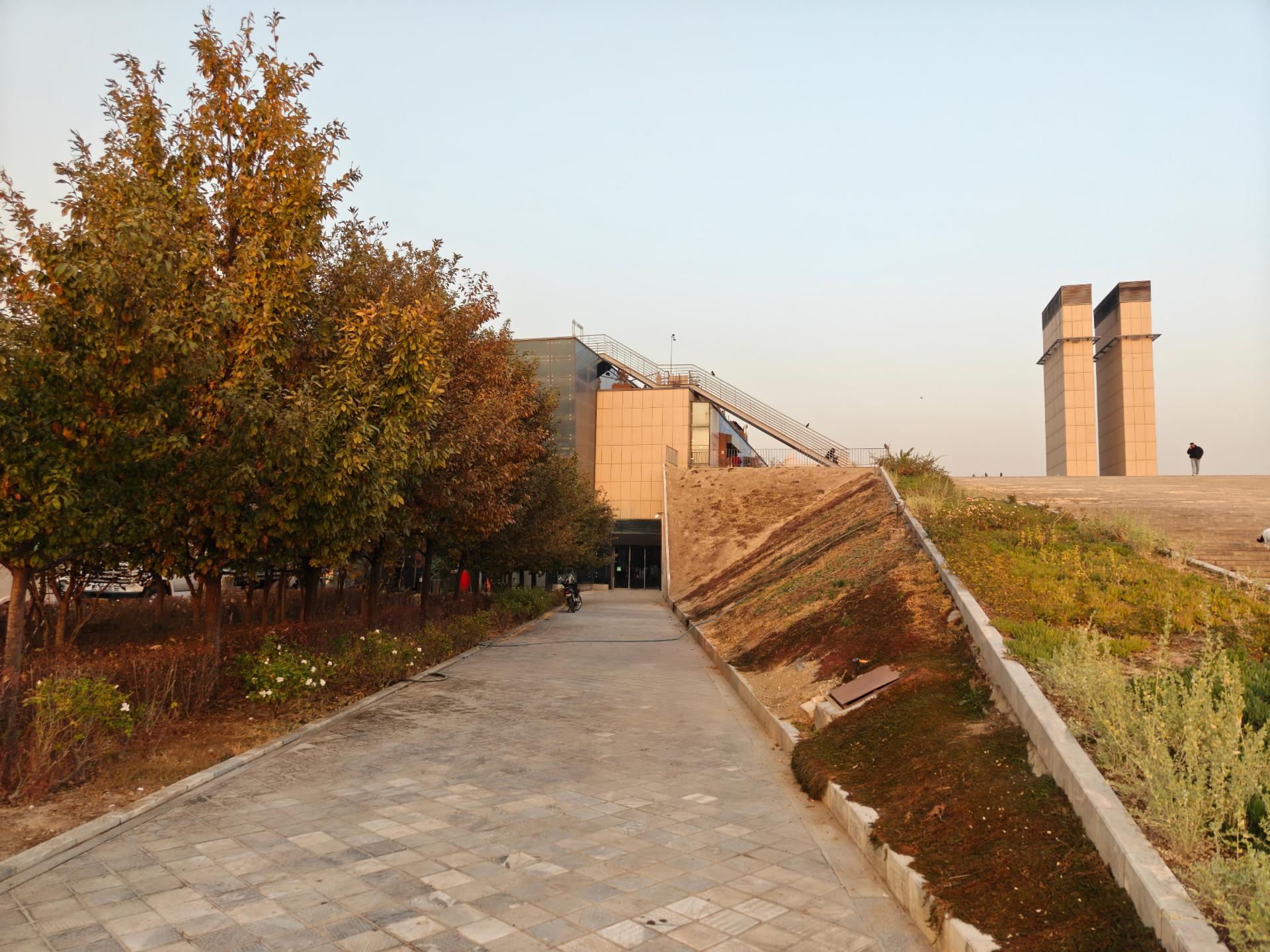 محوطه تفریحی روباز