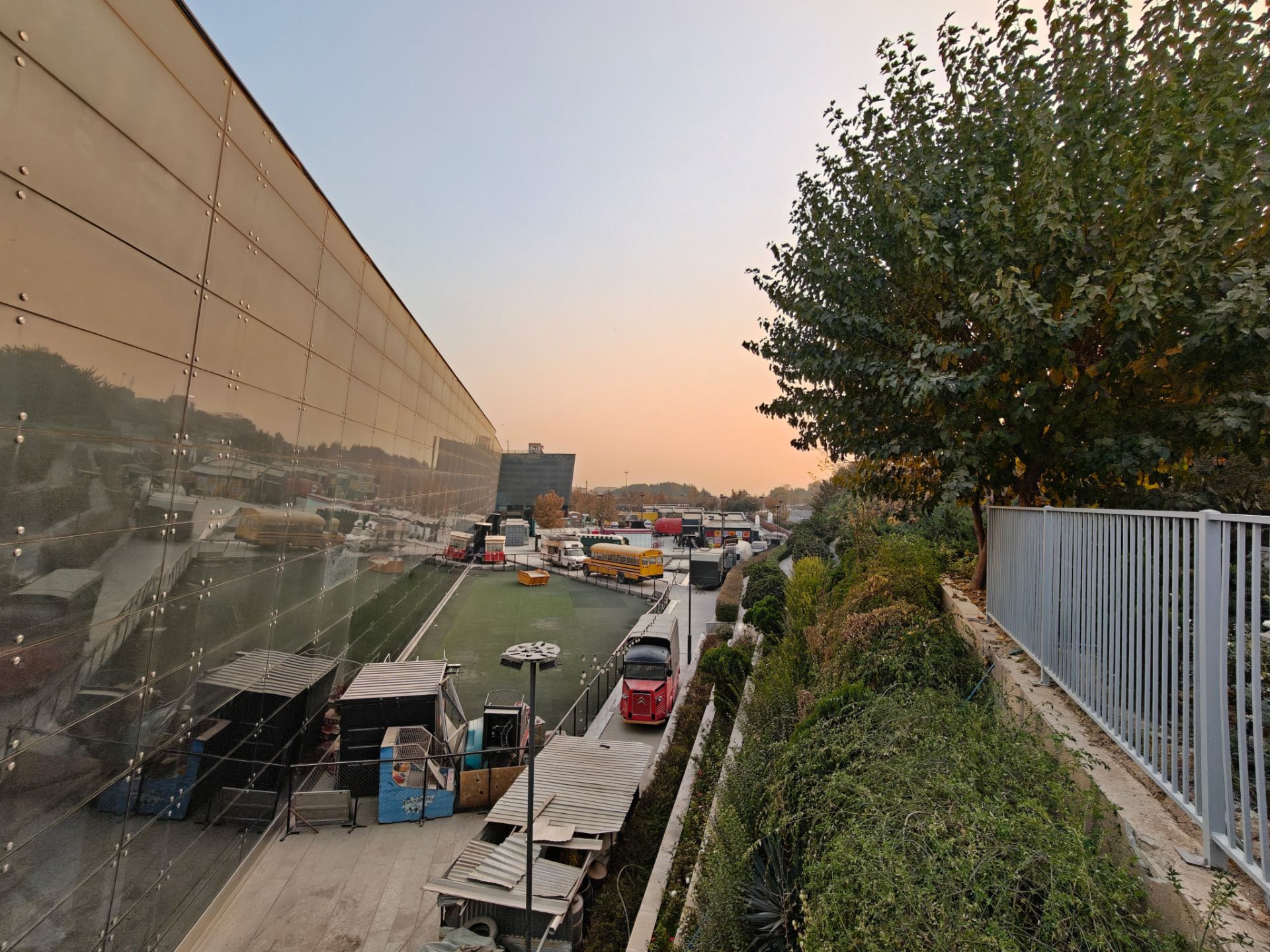 محوطه تفریحی