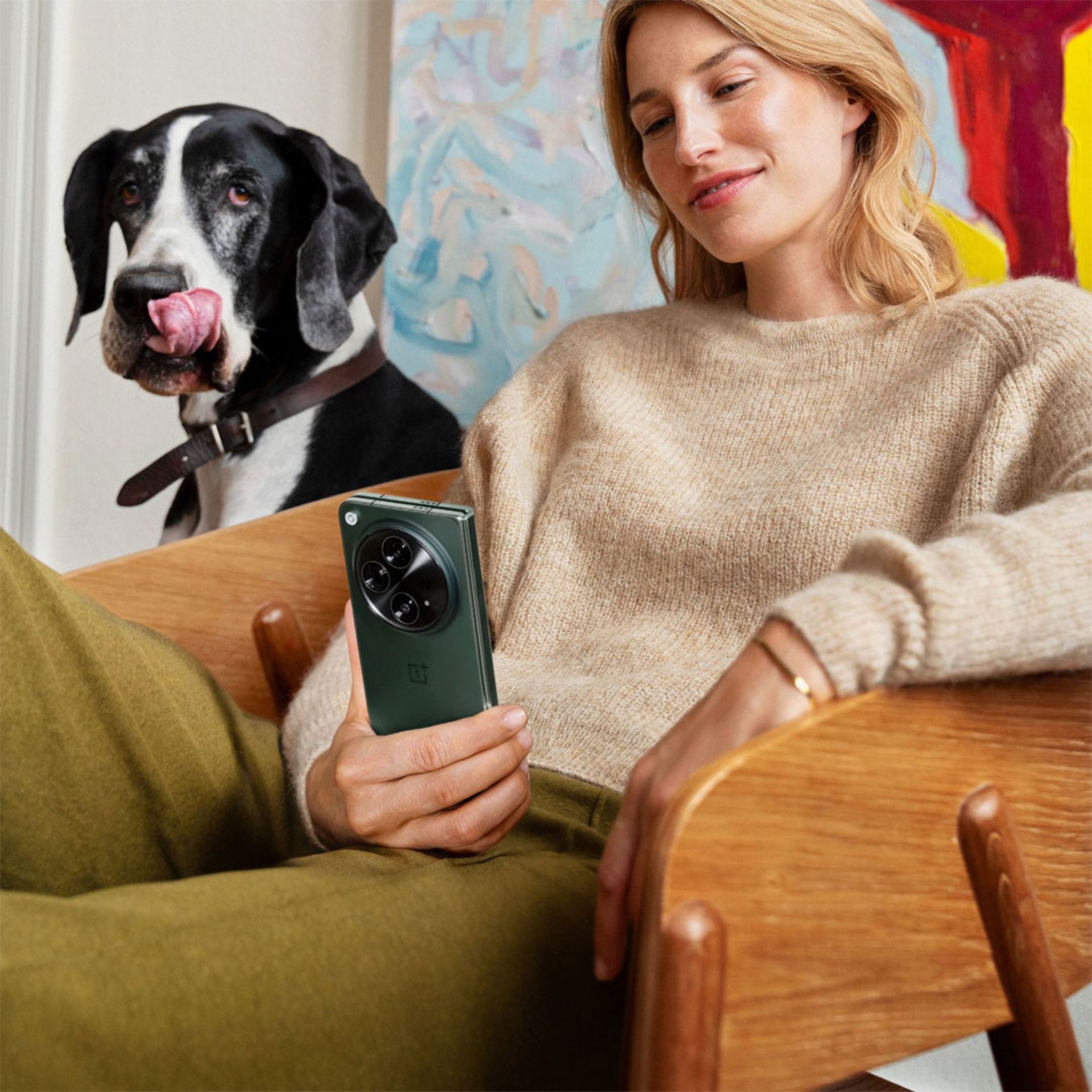 تصویر تبلیغاتی فاش شده از گوشی تاشدنی وان پلاس Open