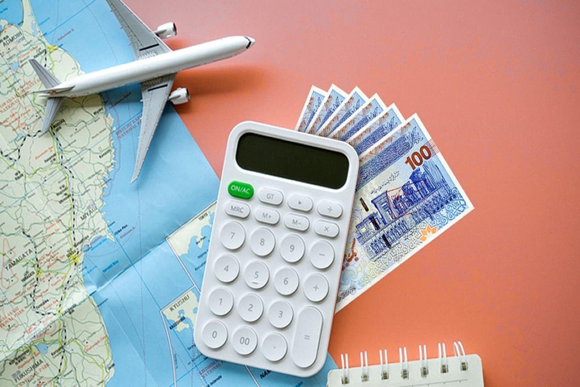 خرید آنلاین بلیت سفر - هواپیما - پول