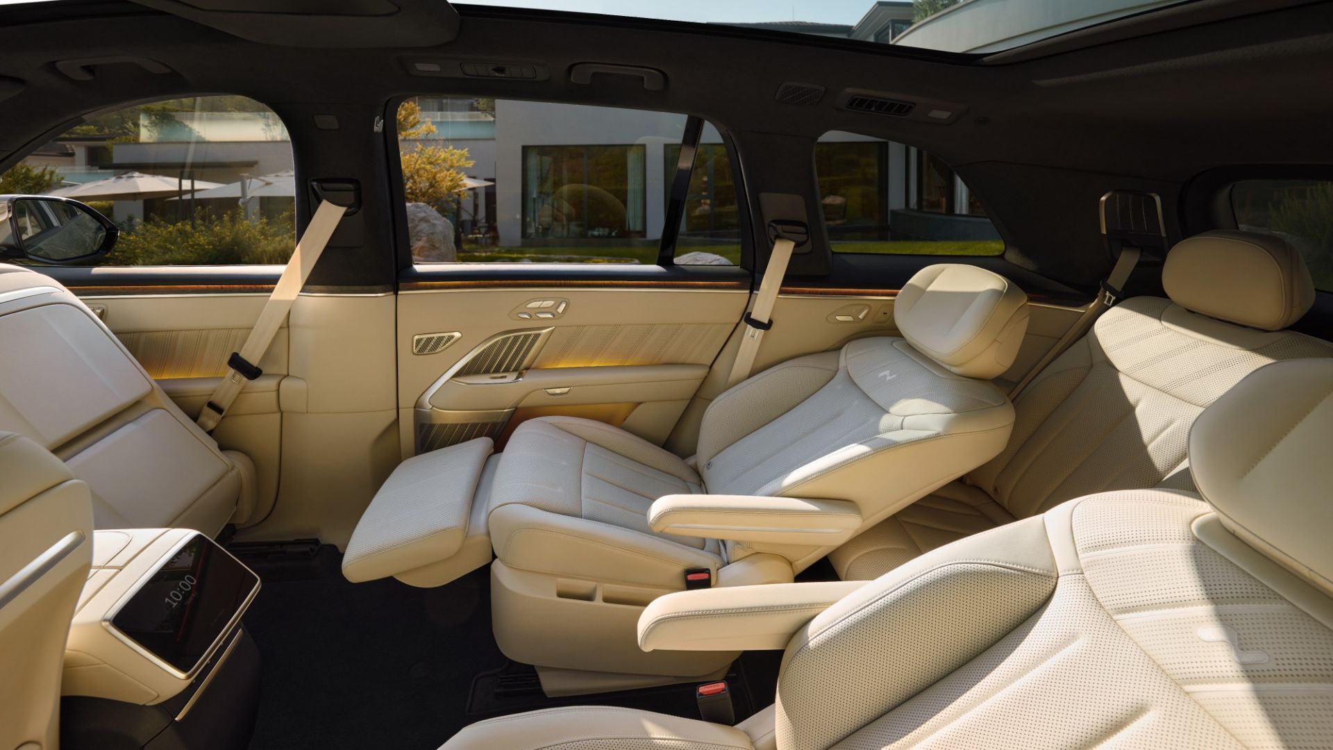 صندلی‌های ردیف دوم خودرو نیو L90