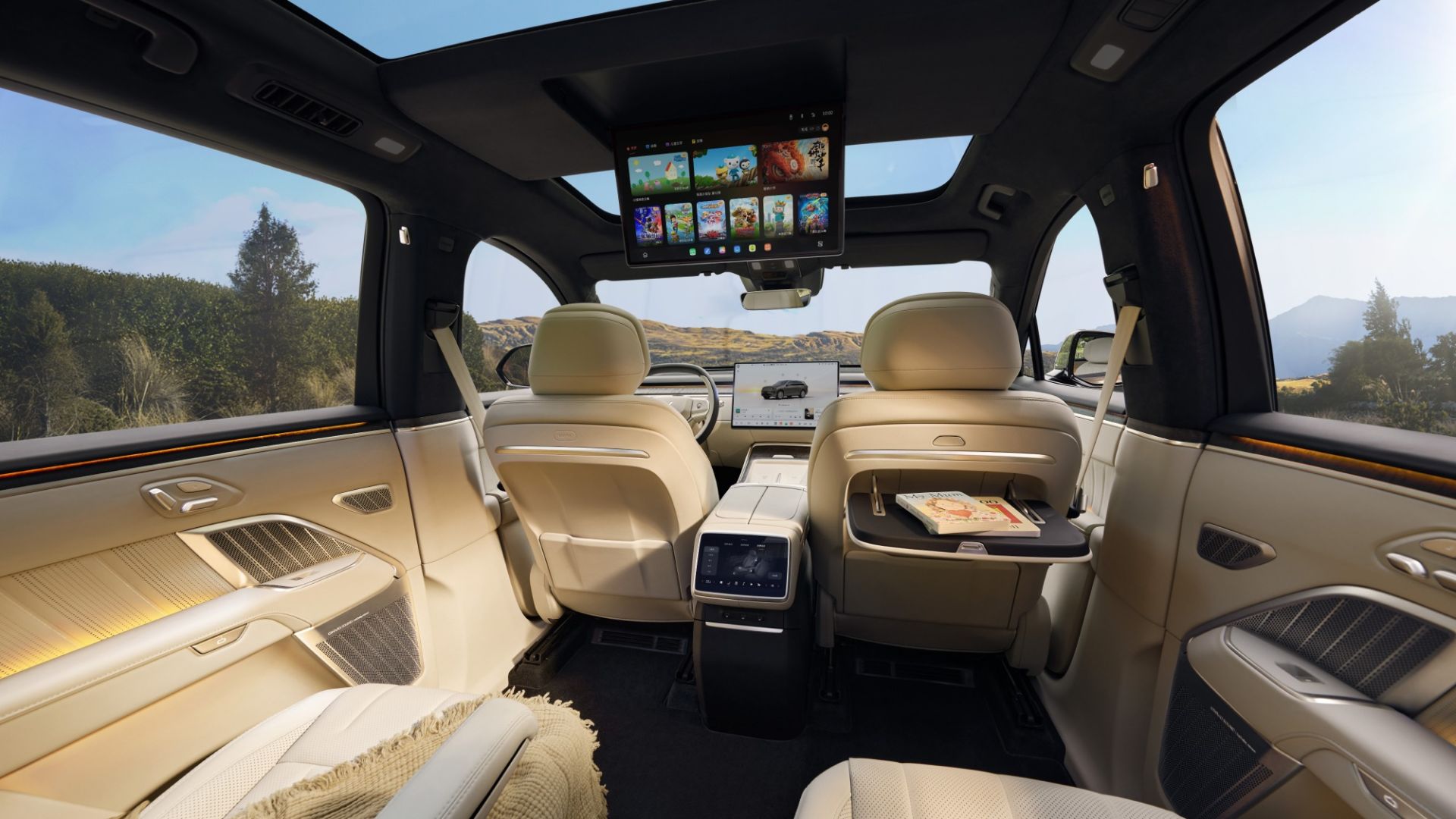 نمای کابین ردیف عقب خودرو نیو L90