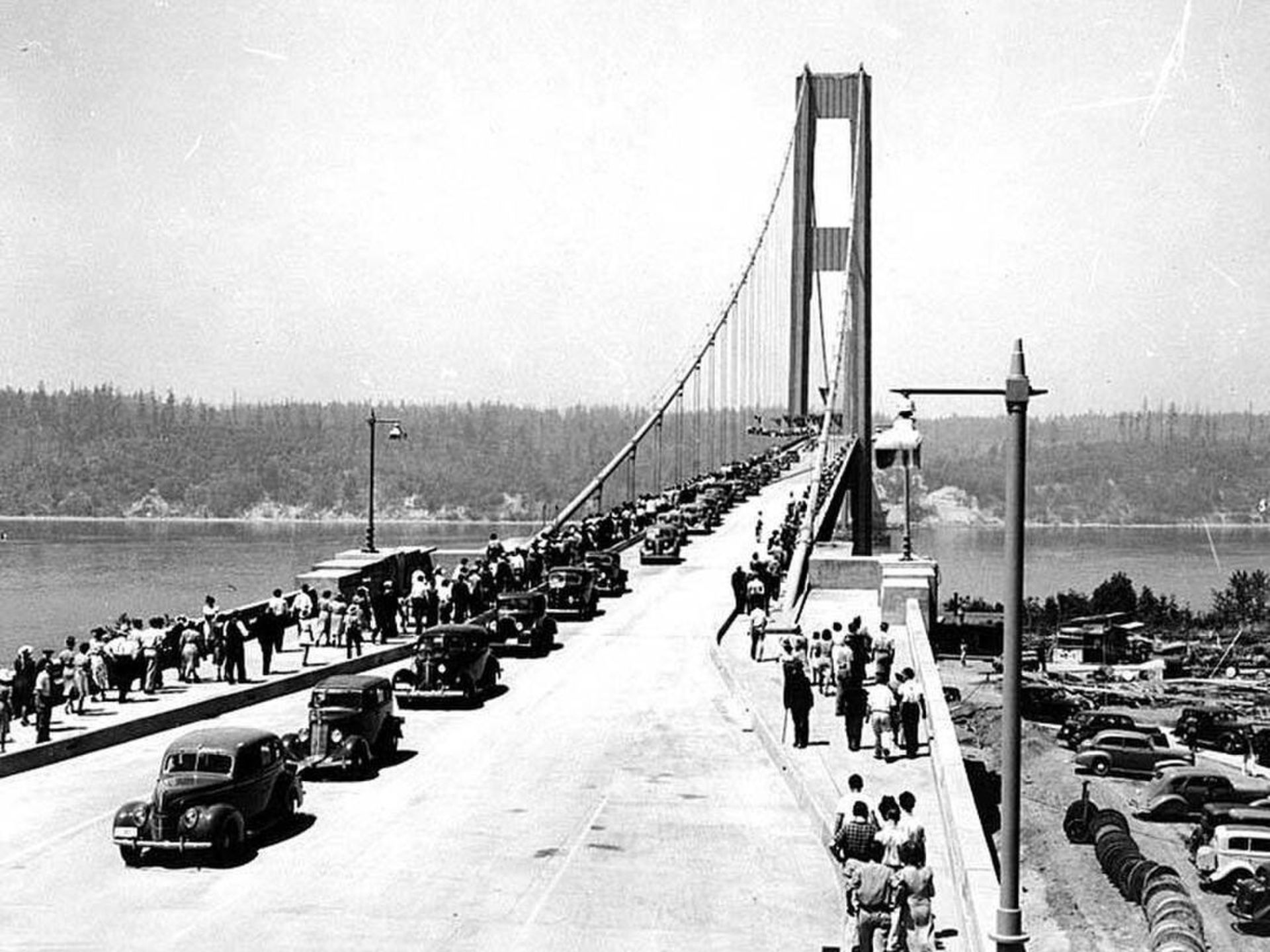 روز افتتاح پل تاکوما نروز در واشنگتن