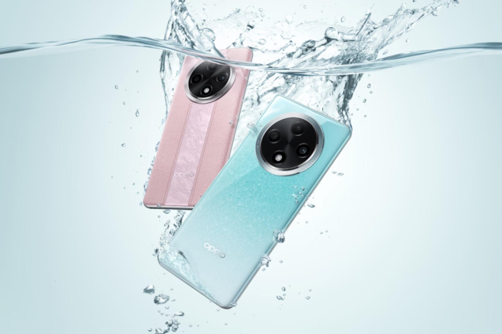 دو عدد گوشی اوپو A3 پرو درون آب