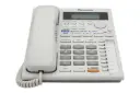 نمای لبه جلوی تلفن پاناسونیک KX-TS3282BX با نمایش صفحه کلید و گوشی