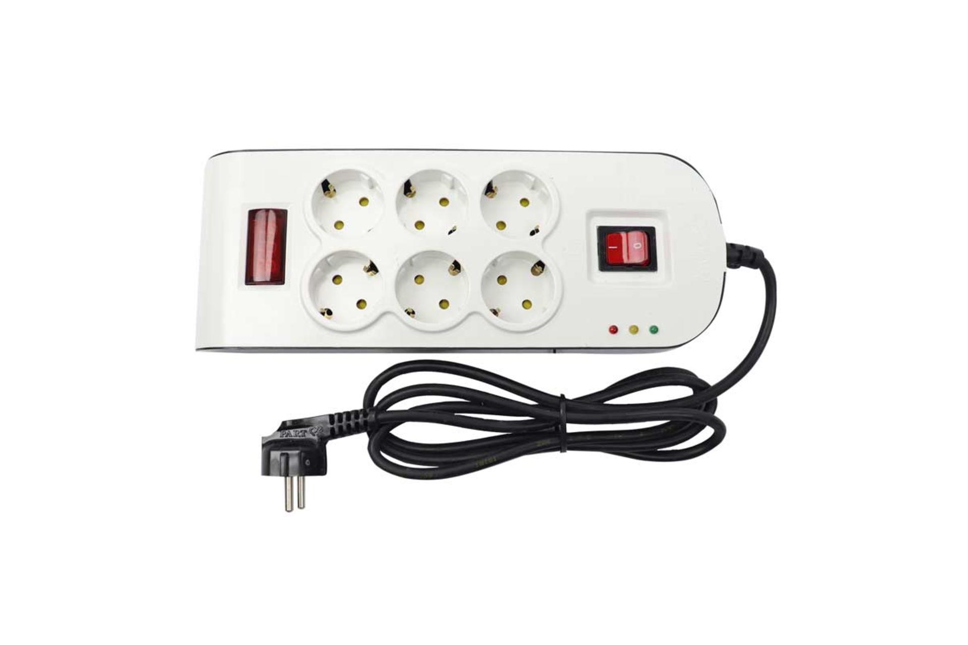 محافظ ولتاژ پارت الکتریک مدل PE8794