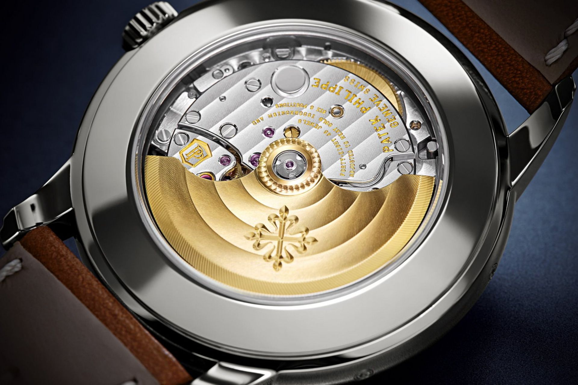 مهر طلایی پتک فیلیپ روی ساعت مچی